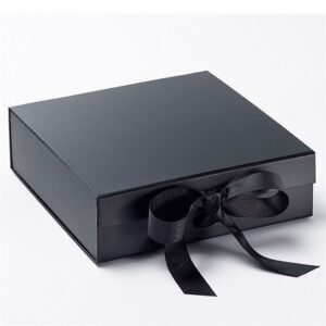 Luxury Apparel Boxes